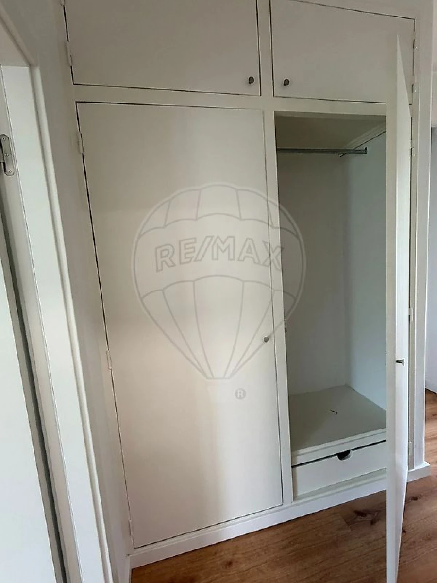 Apartamento T2 para Arrendamento em Agualva e Mira-Sintra Foto 7