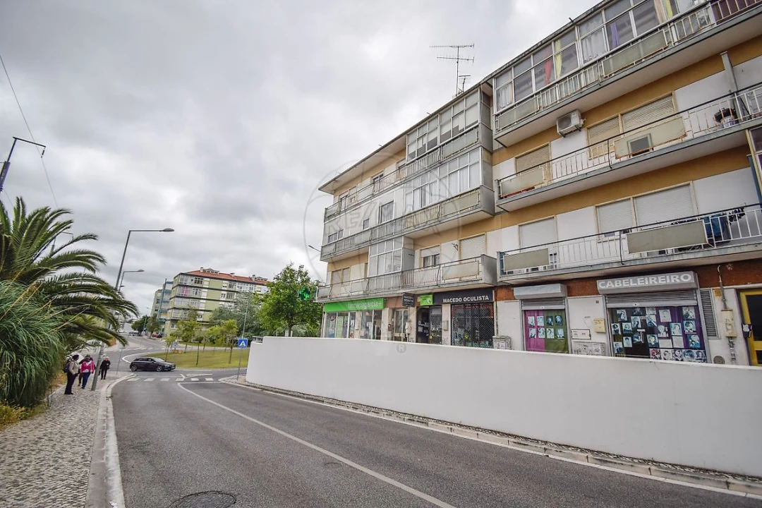 Apartamento T2 para Arrendamento em Agualva e Mira-Sintra Foto 17