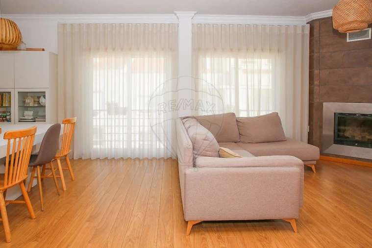 Apartamento T3 para Venda em Alverca do Ribatejo e Sobralinho Foto 11