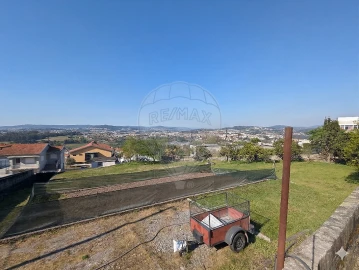 Terreno para Venda em São Tomé de Negrelos