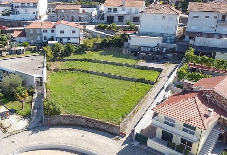 Terreno para Venda em São Tomé de Negrelos Foto 5
