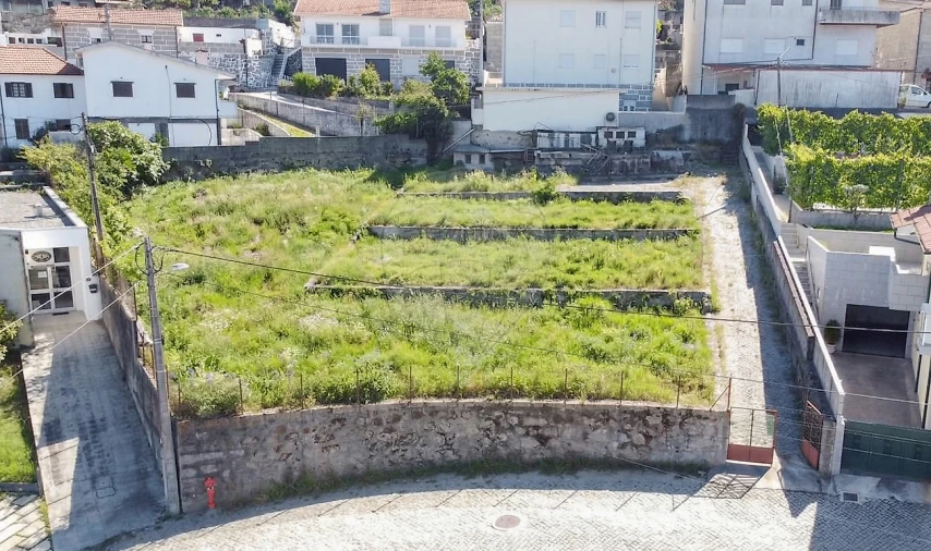 Terreno para Venda em São Tomé de Negrelos Foto 4