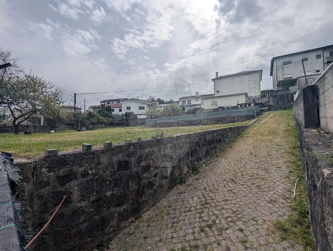 Terreno para Venda em São Tomé de Negrelos Foto 6