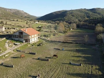 Moradia T4 para Venda em Tinhela e Alvarelhos