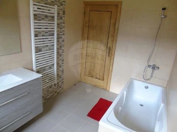 Moradia T4 para Venda em Tinhela e Alvarelhos