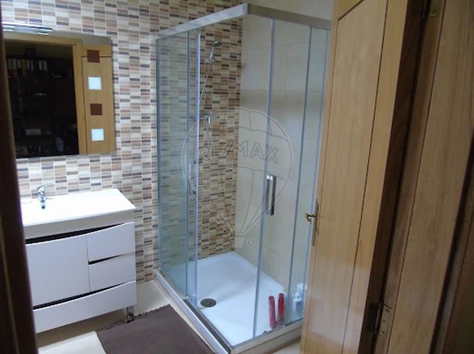 Moradia T4 para Venda em Tinhela e Alvarelhos Foto 21