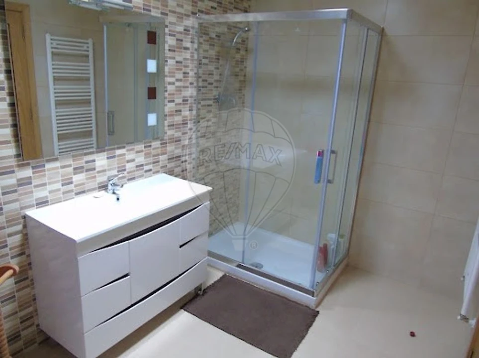 Moradia T4 para Venda em Tinhela e Alvarelhos Foto 15