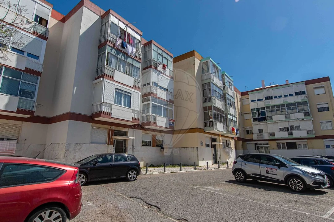 Apartamento T2 para Venda em Cacém e São Marcos Foto 6