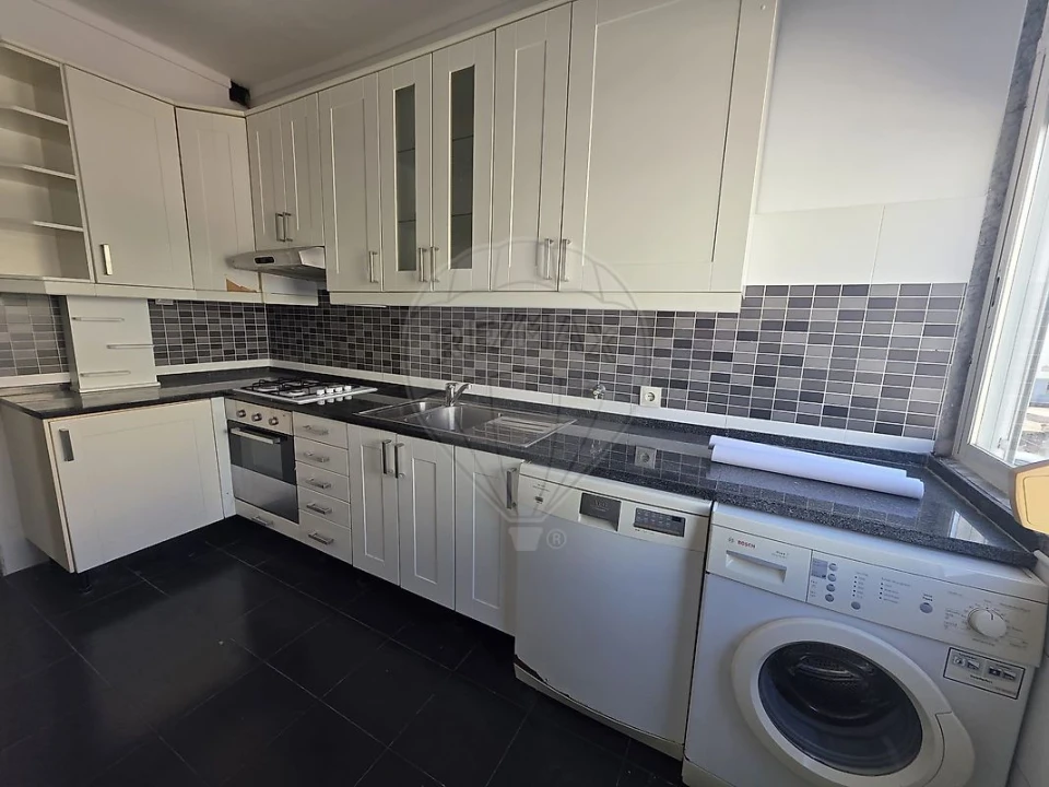 Apartamento T2 para Venda em Cacém e São Marcos Foto 22