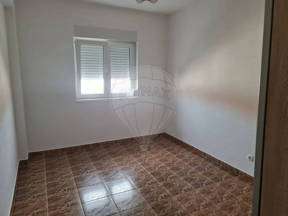 Apartamento T3 para Arrendamento em Póvoa de Santa Iria e Forte da Casa Foto 7