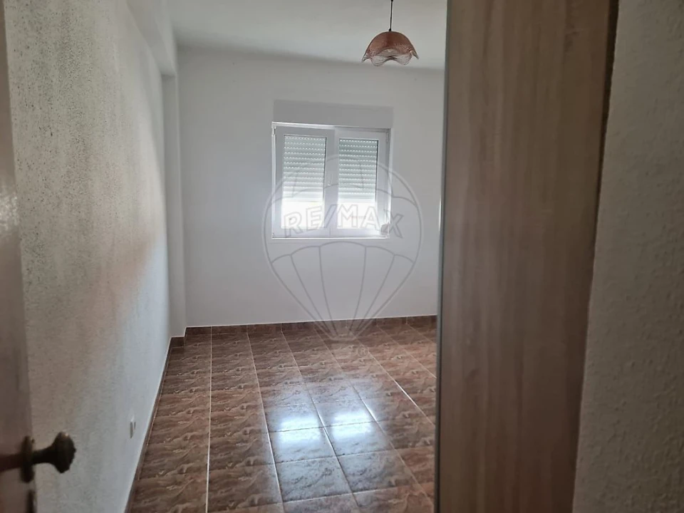 Apartamento T3 para Arrendamento em Póvoa de Santa Iria e Forte da Casa Foto 6