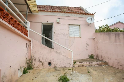 Moradia T2 para Venda em Arranho