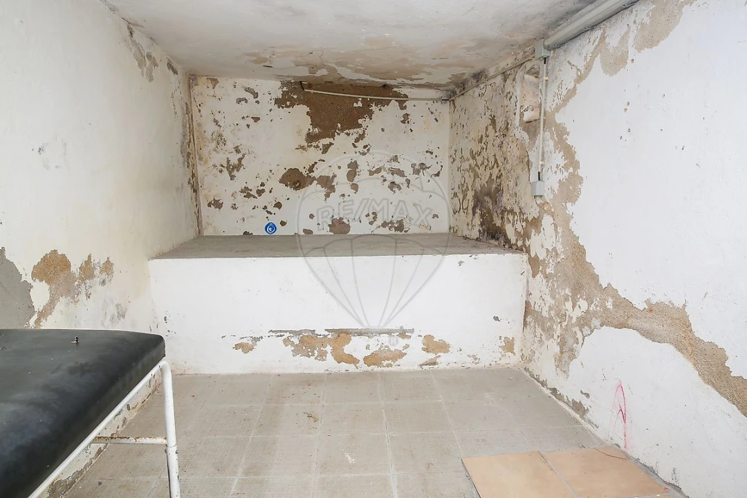 Moradia T2 para Venda em Arranho Foto 10