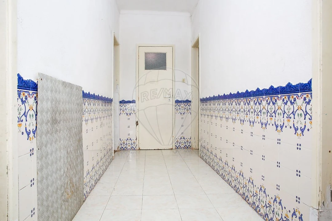 Moradia T2 para Venda em Arranho Foto 24