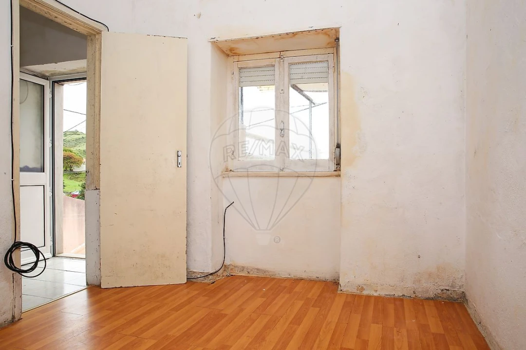 Moradia T2 para Venda em Arranho Foto 15