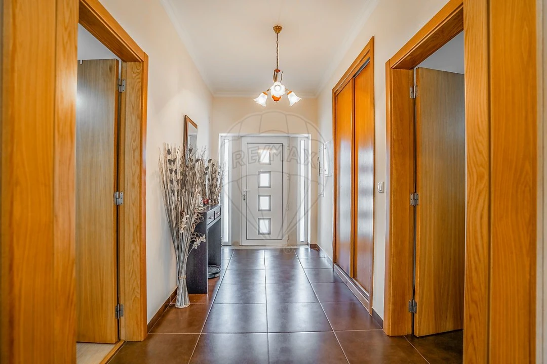 Moradia T3 para Venda em Rio Maior Foto 11