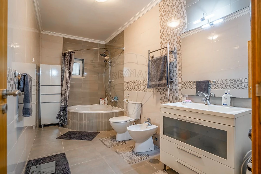 Moradia T3 para Venda em Rio Maior Foto 12