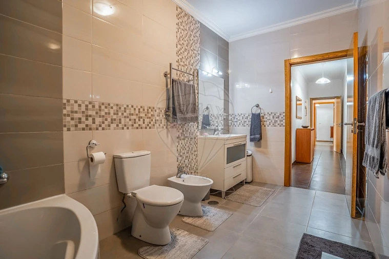 Moradia T3 para Venda em Rio Maior Foto 13