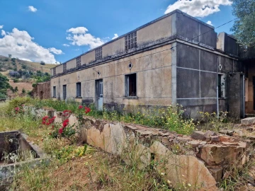 Quinta T5 para Venda em Santa Catarina da Fonte do Bispo