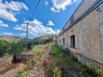 Quinta T5 para Venda em Santa Catarina da Fonte do Bispo