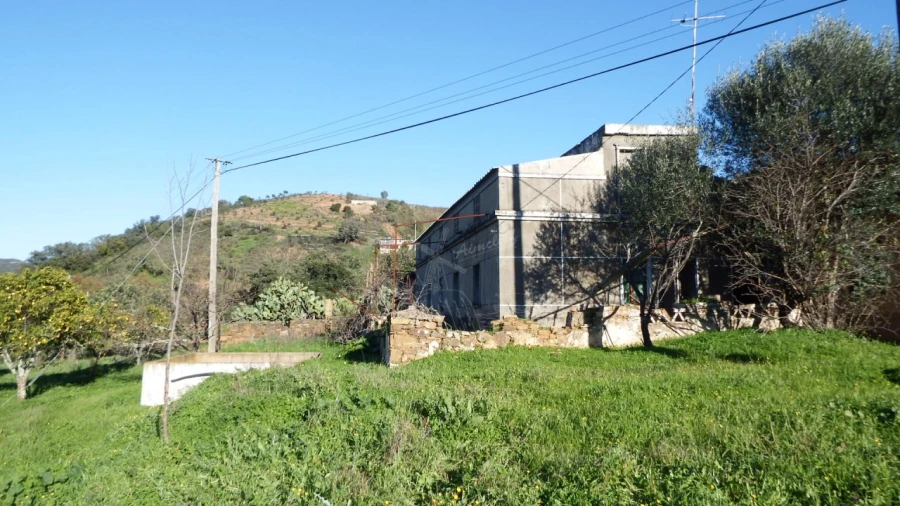 Quinta T5 para Venda em Santa Catarina da Fonte do Bispo Foto 2