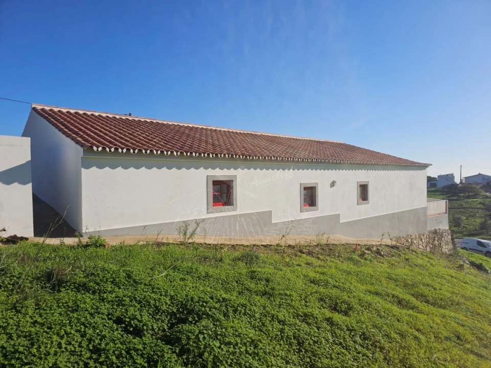 Quinta T4 para Venda em Santa Catarina da Fonte do Bispo Foto 18