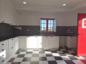 Quinta T4 para Venda em Santa Catarina da Fonte do Bispo