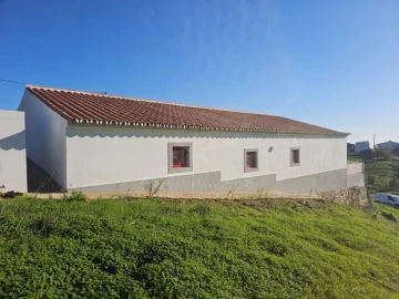 Quinta T4 para Venda em Santa Catarina da Fonte do Bispo