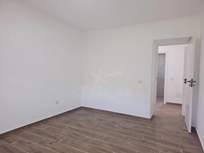 Quinta T4 para Venda em Santa Catarina da Fonte do Bispo Foto 7