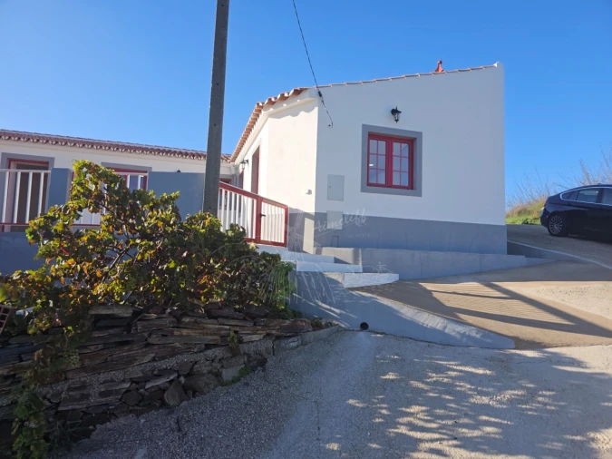 Quinta T4 para Venda em Santa Catarina da Fonte do Bispo Foto 17