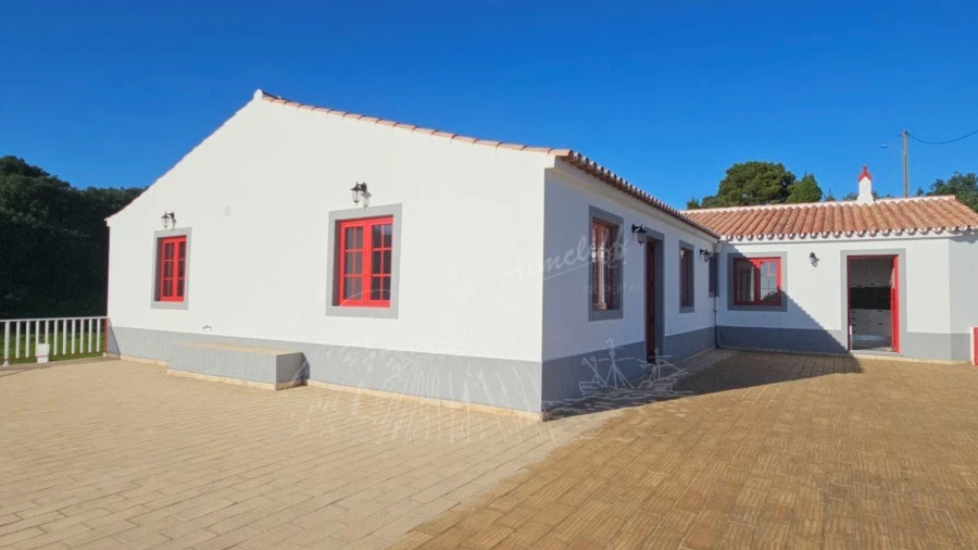 Quinta T4 para Venda em Santa Catarina da Fonte do Bispo