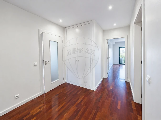 Apartamento T3 para Venda em Cidade da Maia Foto 9