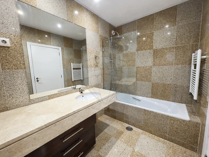 Apartamento T3 para Venda em Cidade da Maia Foto 13