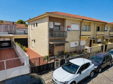 Moradia T4 para Venda em Mafamude e Vilar do Paraíso