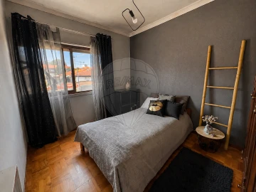 Moradia T4 para Venda em Mafamude e Vilar do Paraíso