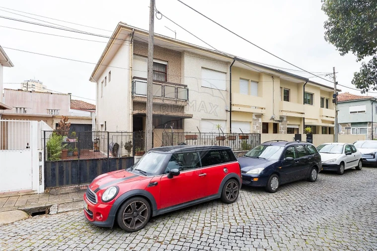 Moradia T4 para Venda em Mafamude e Vilar do Paraíso Foto 3