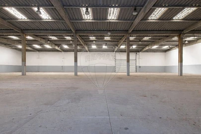 Armazém para Venda em Sado