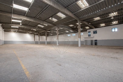 Armazém para Venda em Sado