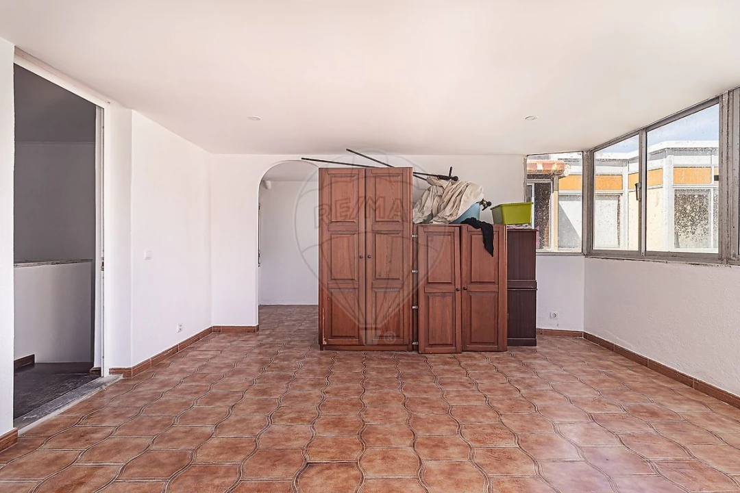 Apartamento T3 para Venda em Rio de Mouro Foto 23