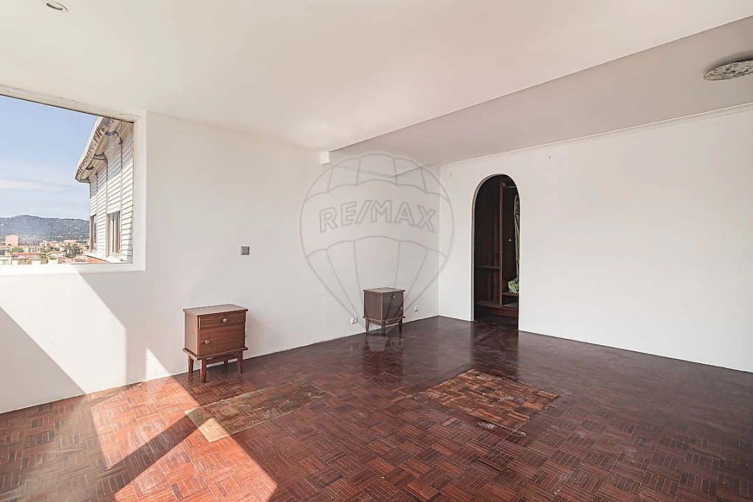 Apartamento T3 para Venda em Rio de Mouro Foto 40