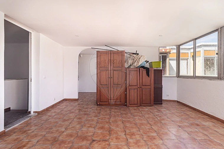 Apartamento T3 para Venda em Rio de Mouro Foto 23