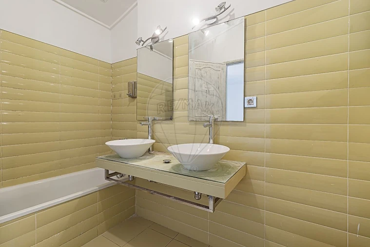 Apartamento T3 para Venda em Rio de Mouro Foto 31