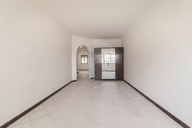 Apartamento T3 para Venda em Rio de Mouro Foto 7