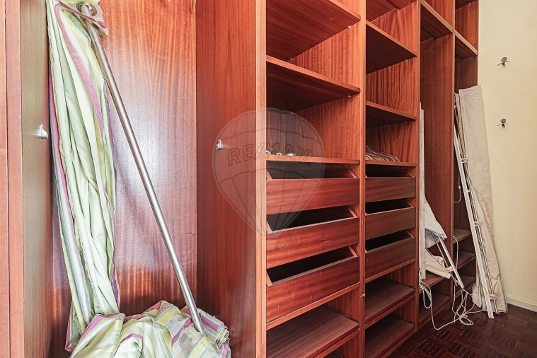 Apartamento T3 para Venda em Rio de Mouro Foto 42