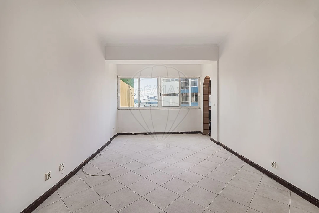 Apartamento T3 para Venda em Rio de Mouro Foto 1