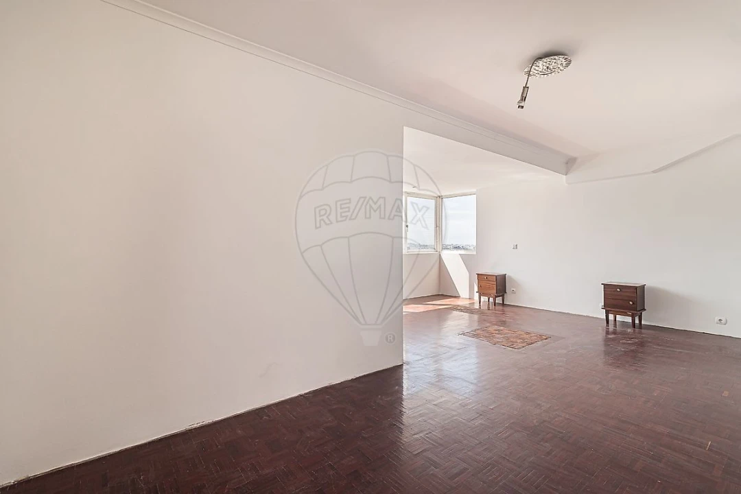 Apartamento T3 para Venda em Rio de Mouro Foto 35