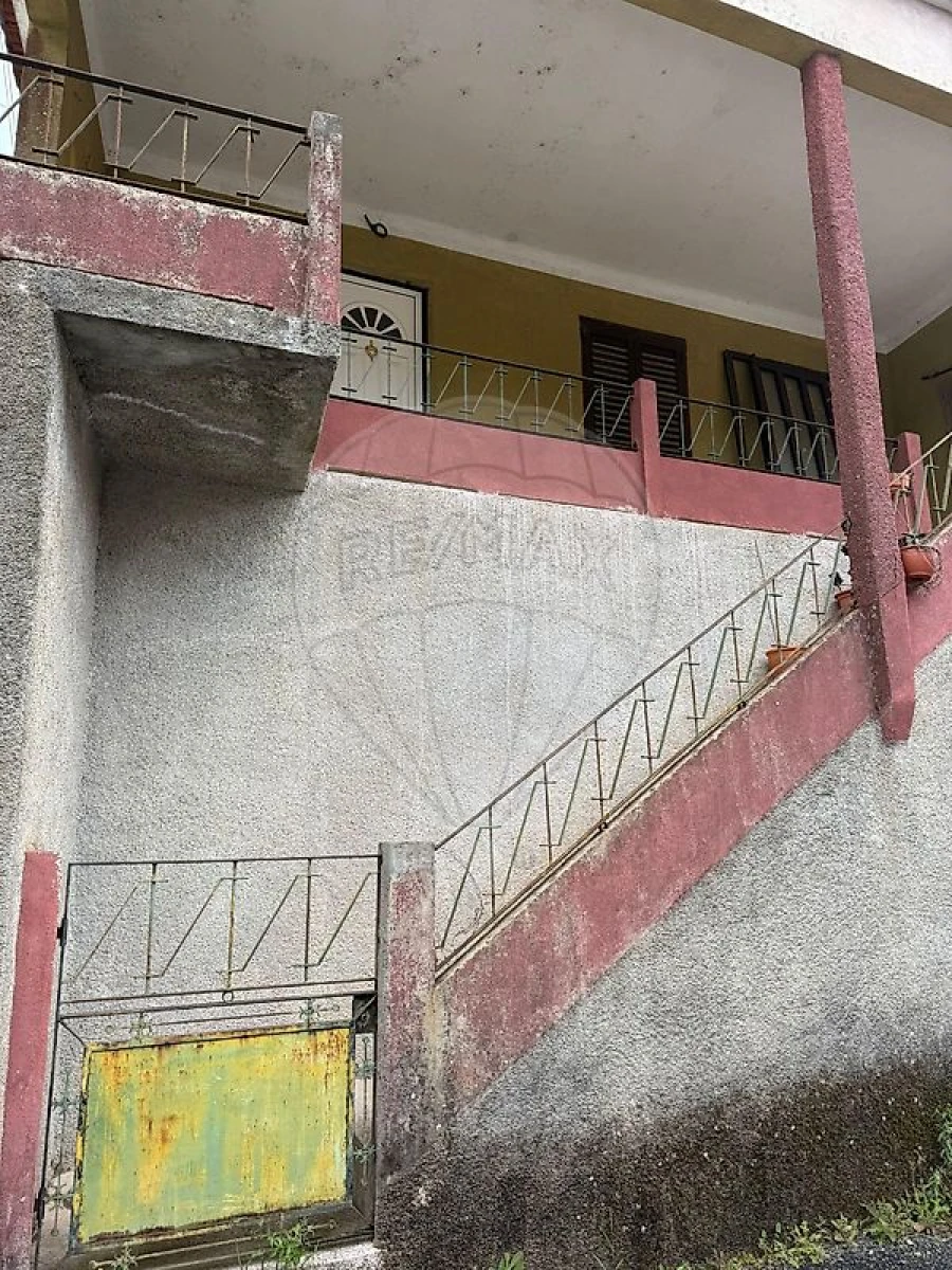 Moradia T2 para Venda em Trezoi Foto 5