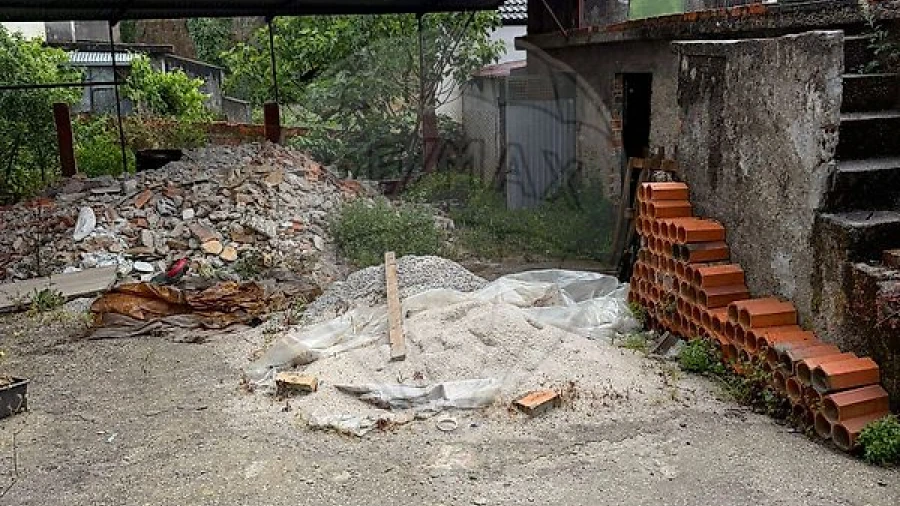 Moradia T2 para Venda em Trezoi