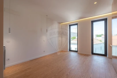 Moradia T4 para Venda em Matosinhos e Leça da Palmeira