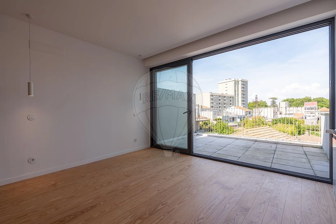 Moradia T4 para Venda em Matosinhos e Leça da Palmeira Foto 12